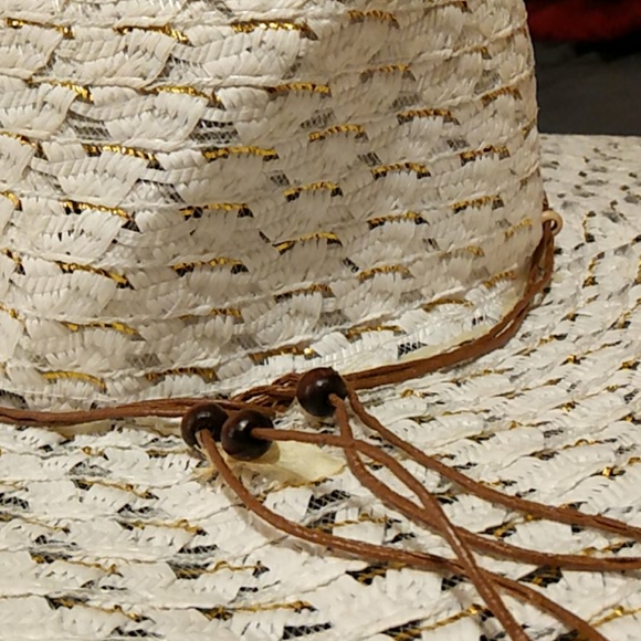 Sun hat - Picture 3 of 3